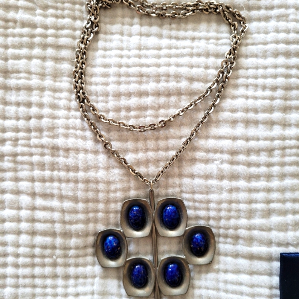 Stauer Blue Bangle Necklace